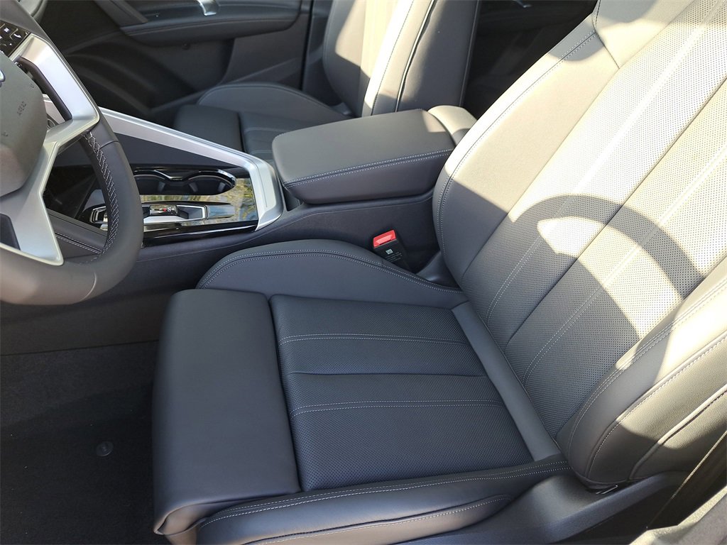 New 2025 Audi Q5 Premium Plus image 18