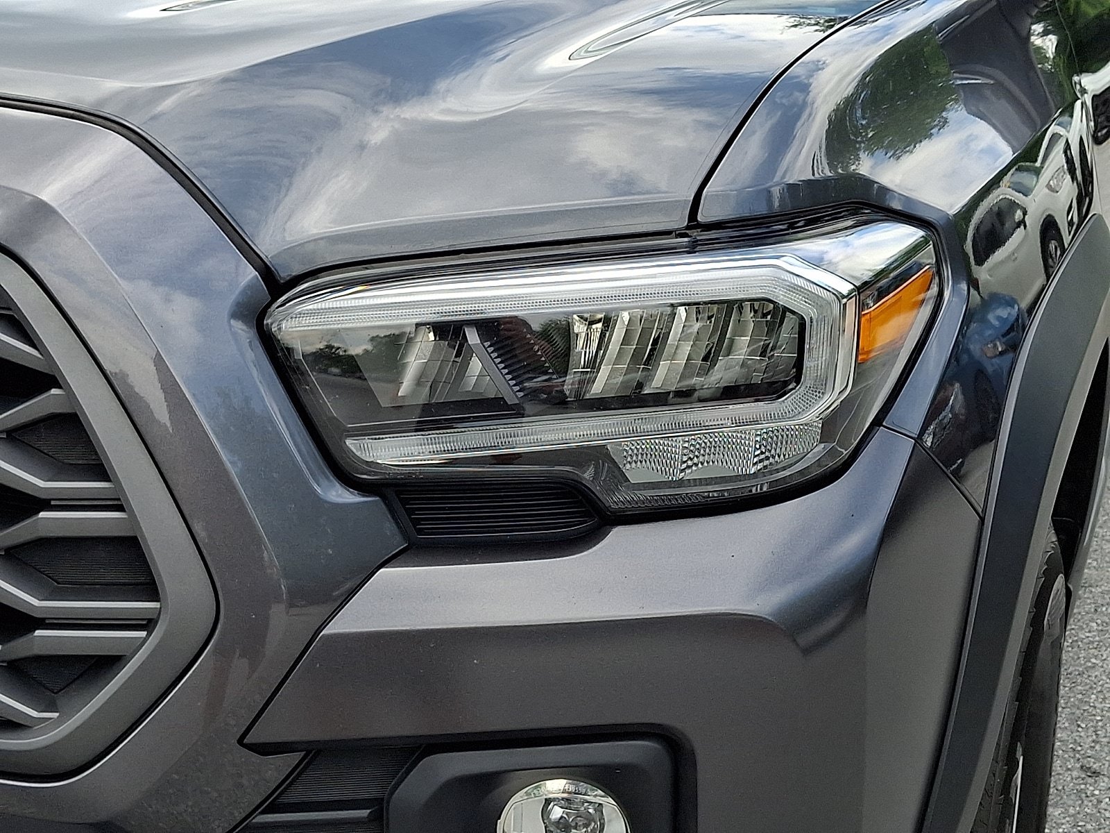 Used 2023 Toyota Tacoma TRD Off-Road w/ TRD Premium Off Road Package AWD/4WD image 9