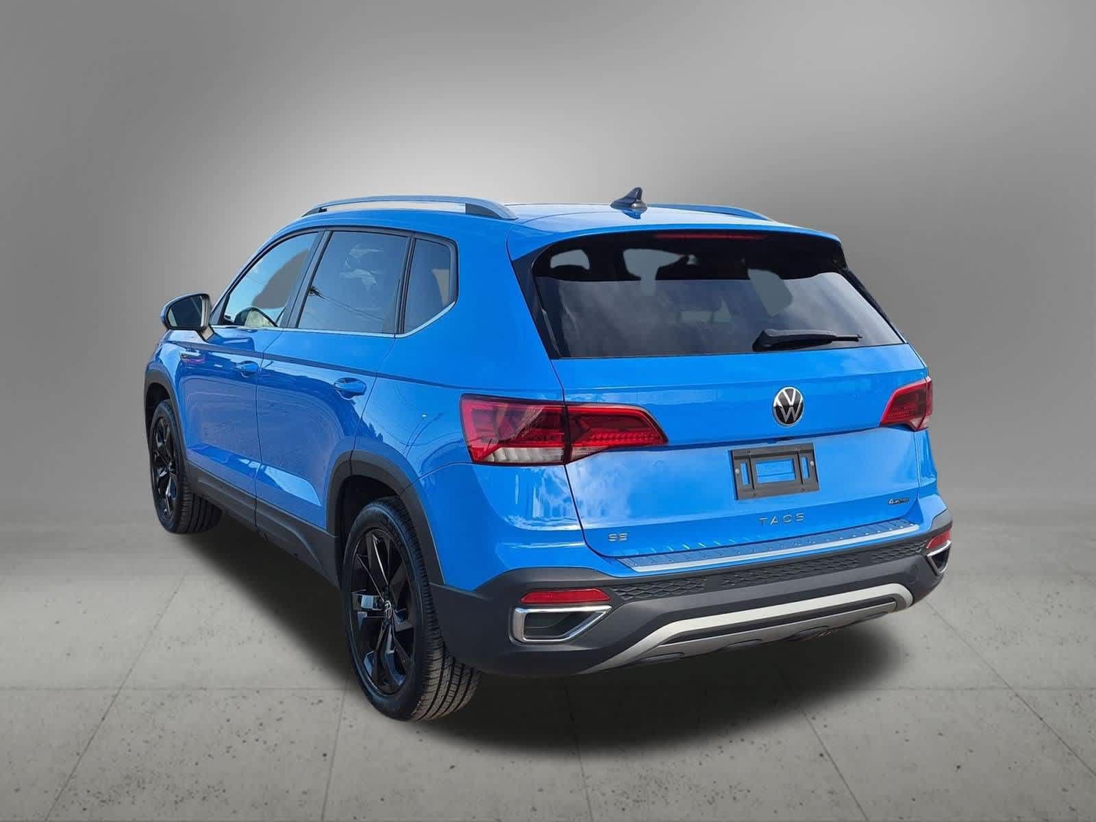 Used 2023 Volkswagen Taos SE w/ Panoramic Sunroof Package AWD/4WD image 4