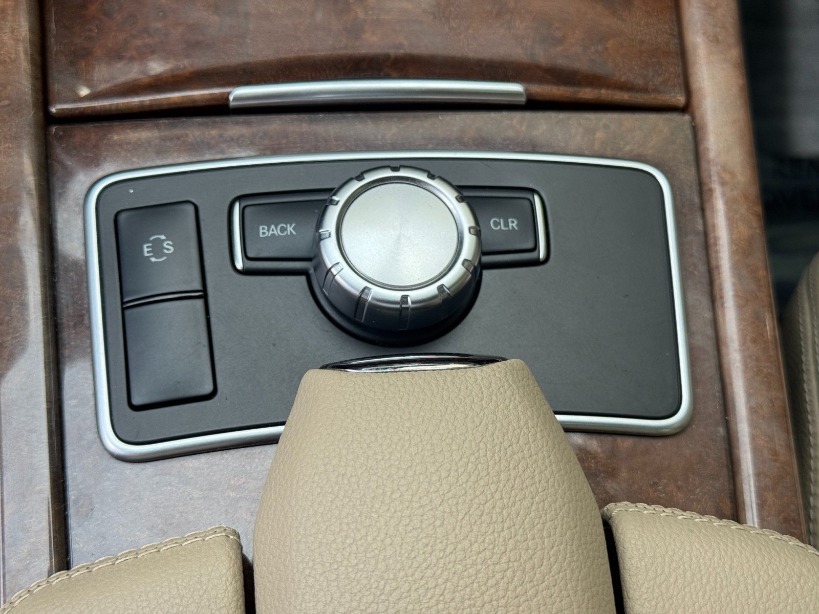 Used 2013 Mercedes-Benz E 350 Sedan image 29