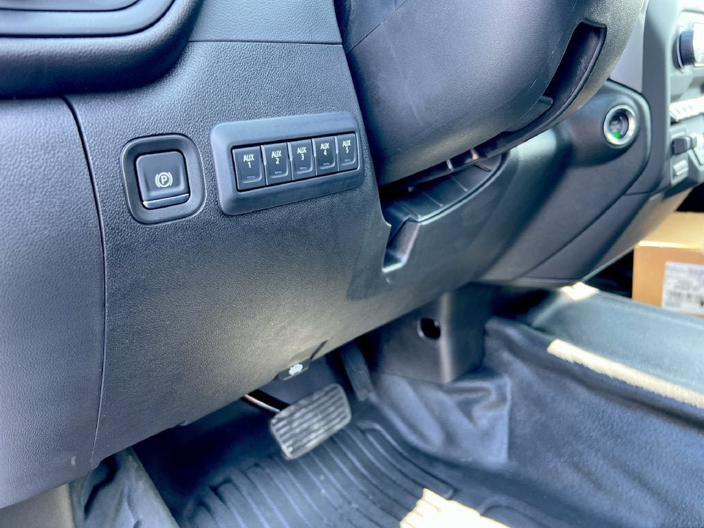 New 2025 Chevrolet Silverado 3500 W/T w/ WT Convenience Package AWD/4WD image 16