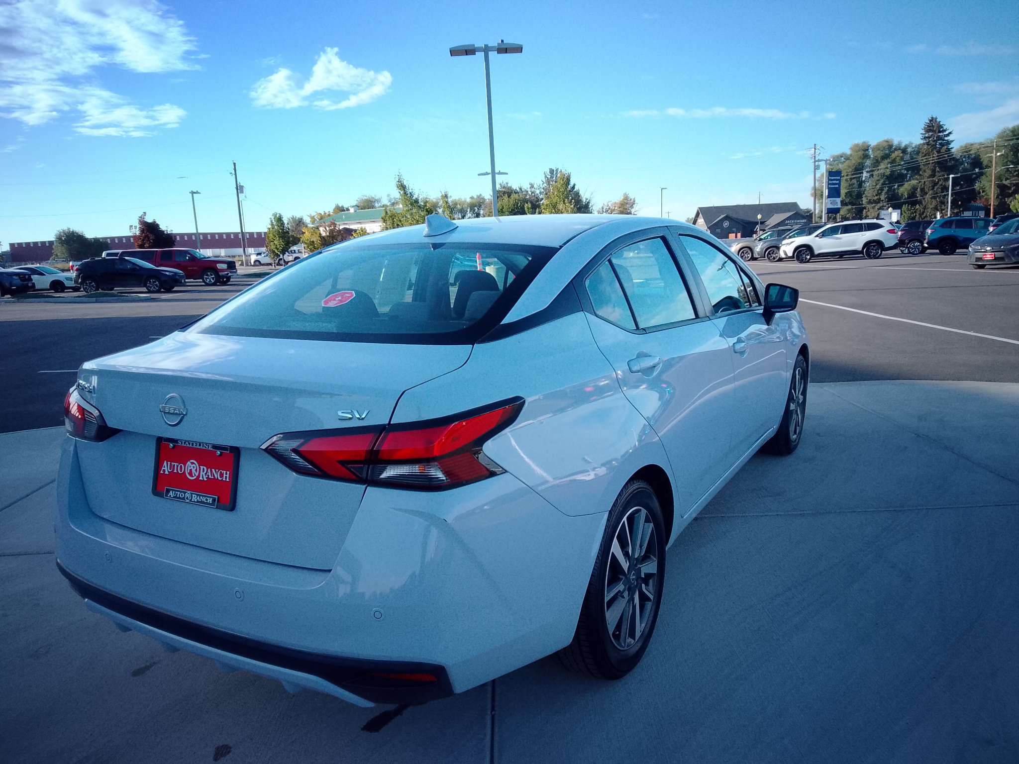 Used 2024 Nissan Versa SV FWD image 3