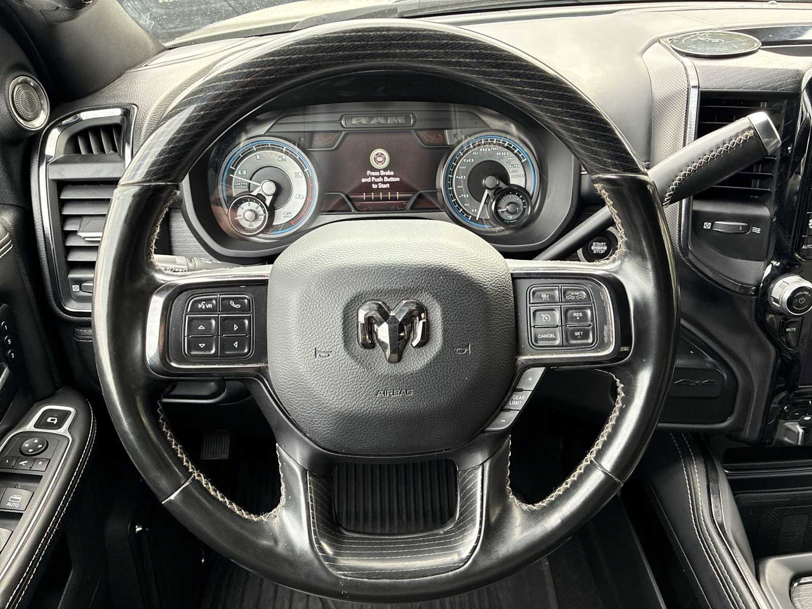 Used 2022 RAM 3500 Limited AWD/4WD image 11