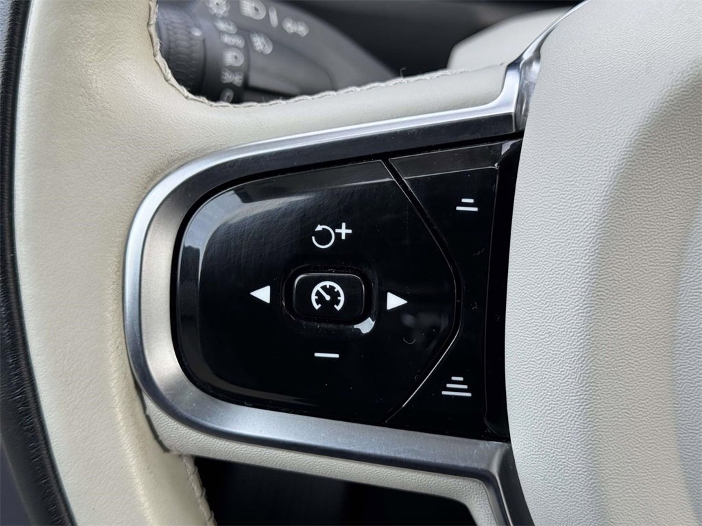 Certified 2024 Volvo XC90 B5 Core w/ Protection Package Premier image 19