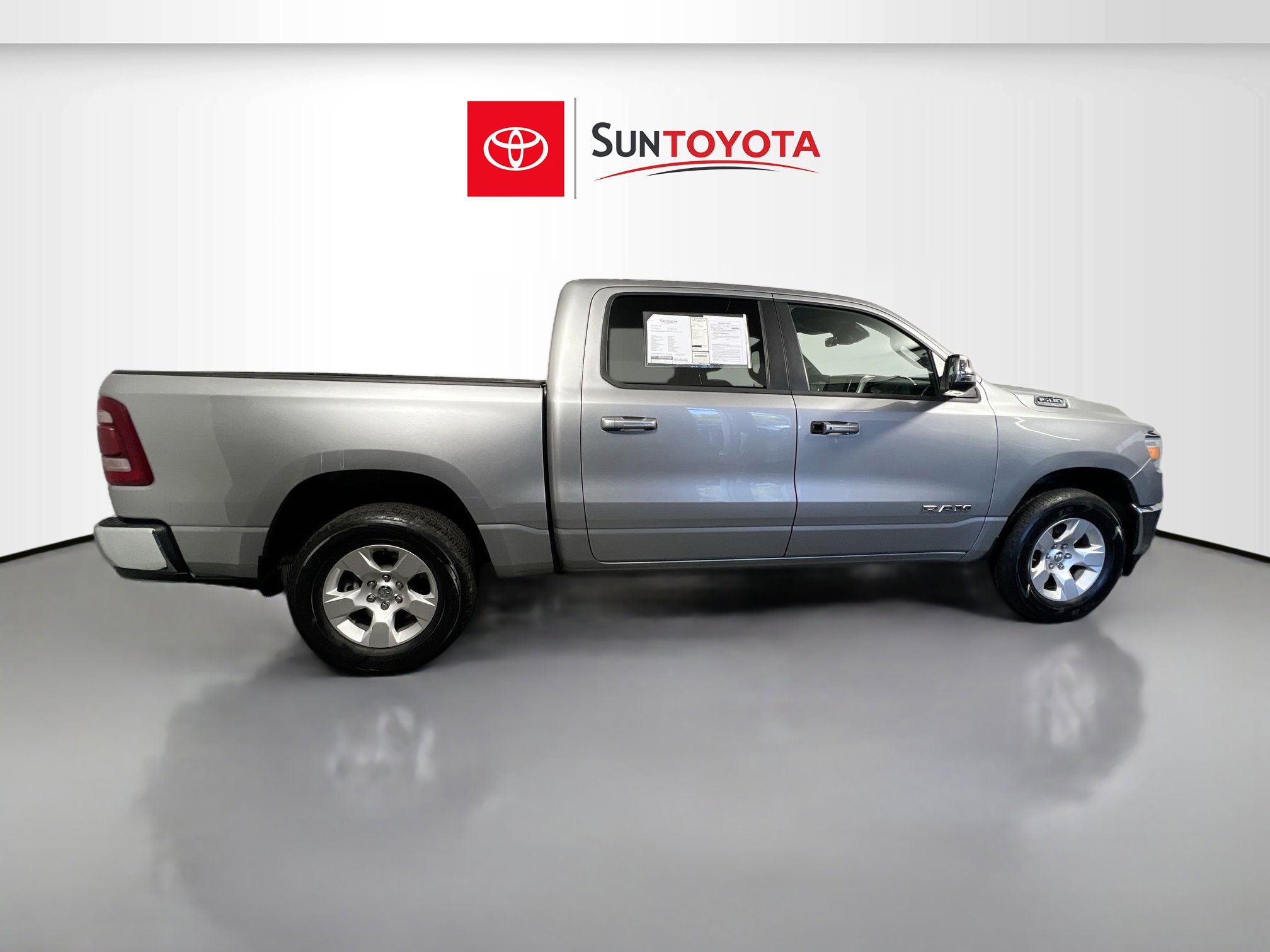 Used 2024 RAM 1500 Laramie image 2