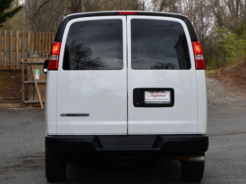 Used 2022 Chevrolet Express 3500 LS image 9