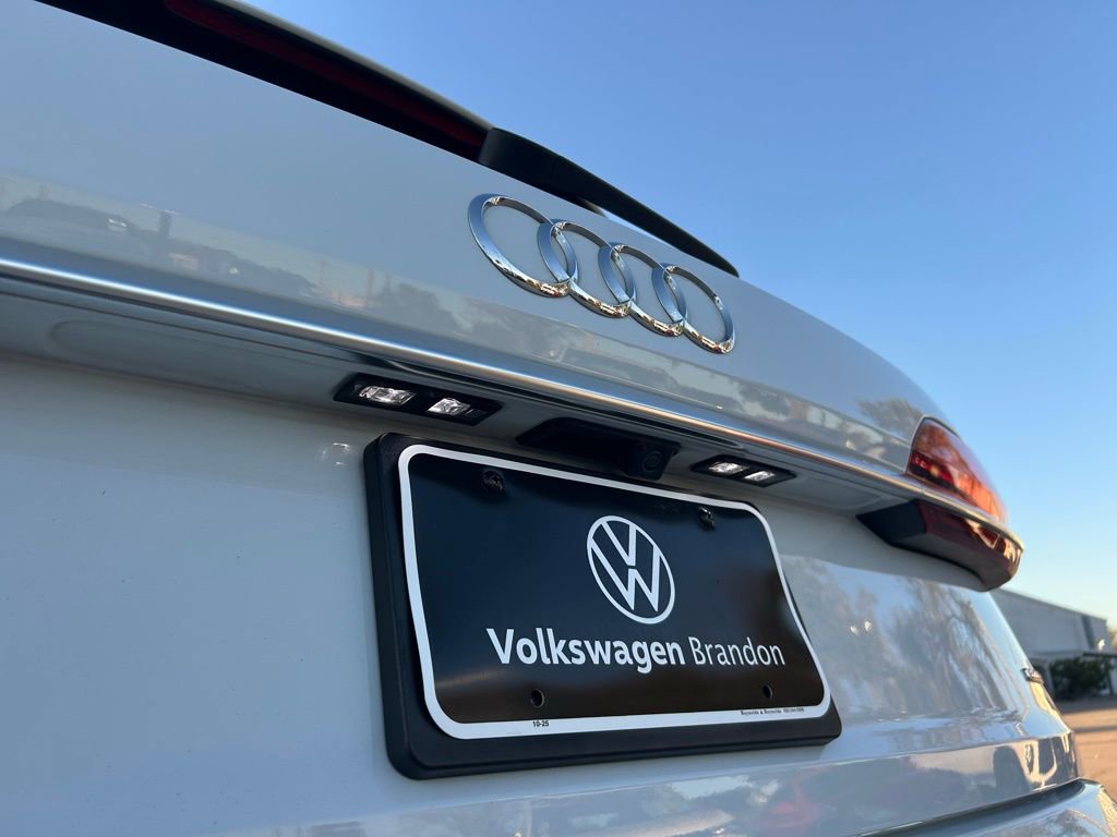 Used 2023 Audi Q7 2.0T Premium w/ Towing Package image 46