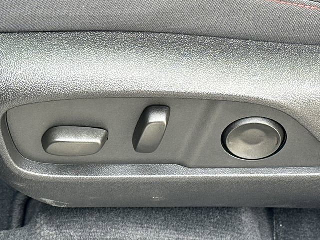 Used 2025 Chevrolet Equinox RS w/ Safety and Technology Package image 42