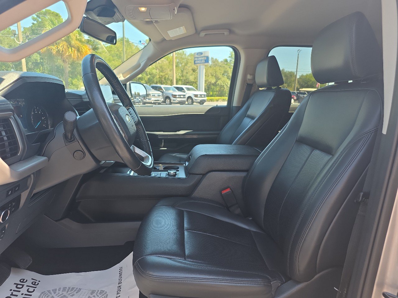 Used 2024 Ford Expedition XLT AWD/4WD image 6