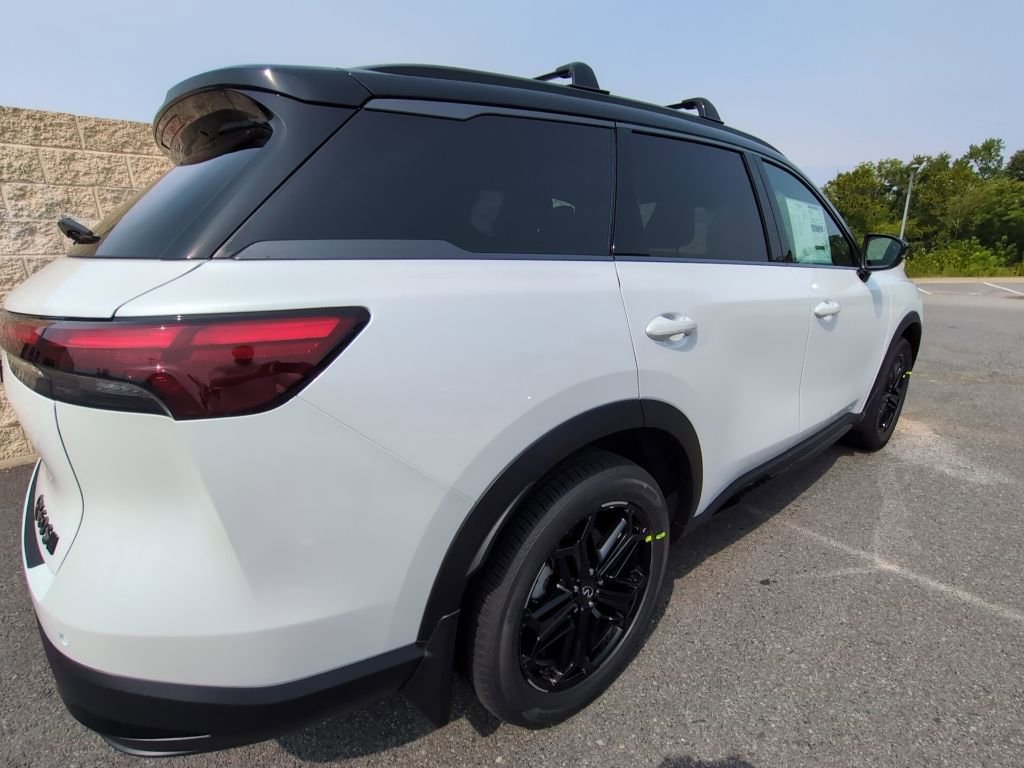 New 2026 INFINITI QX60 Sport w/ Dark Cargo Package image 4
