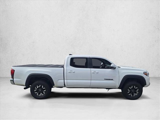 Certified 2019 Toyota Tacoma TRD Off-Road AWD/4WD image 3