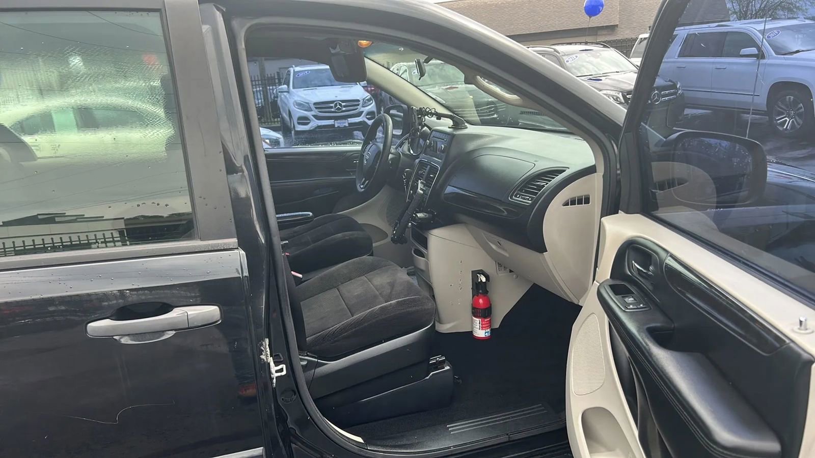 Used 2014 Dodge Grand Caravan American Value Package FWD image 47