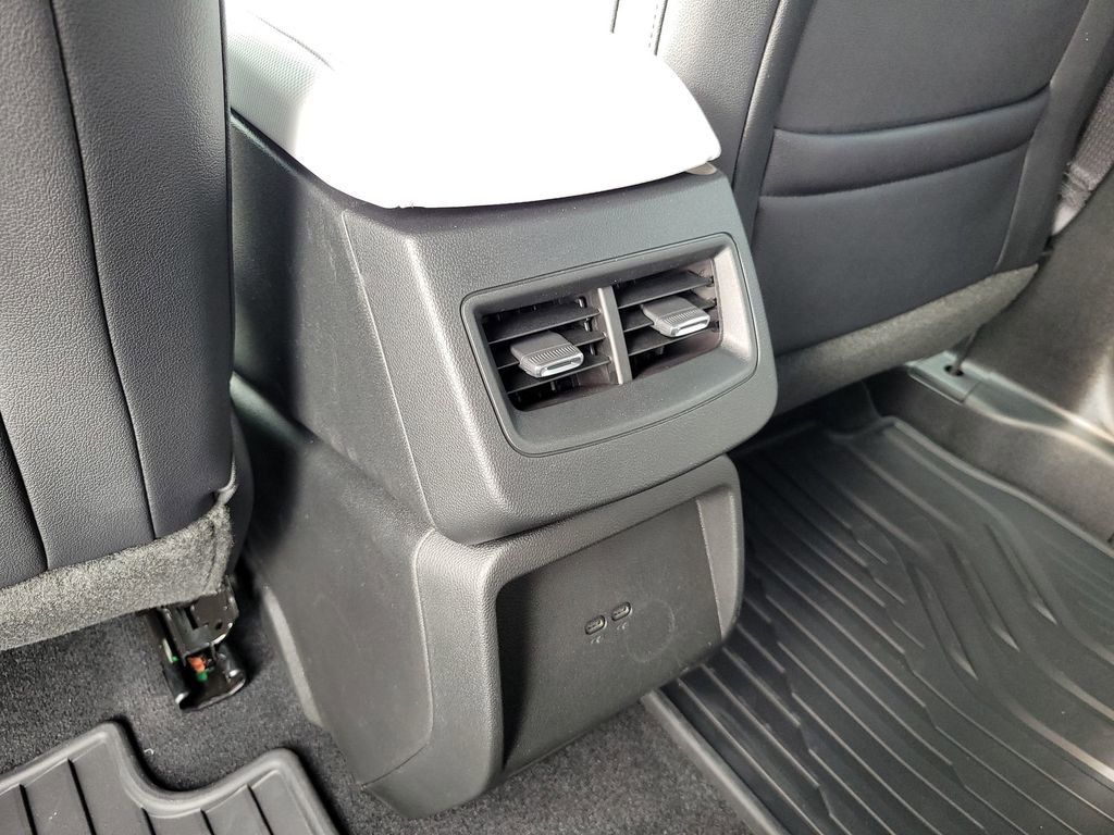 New 2026 Chevrolet Equinox EV LT image 20