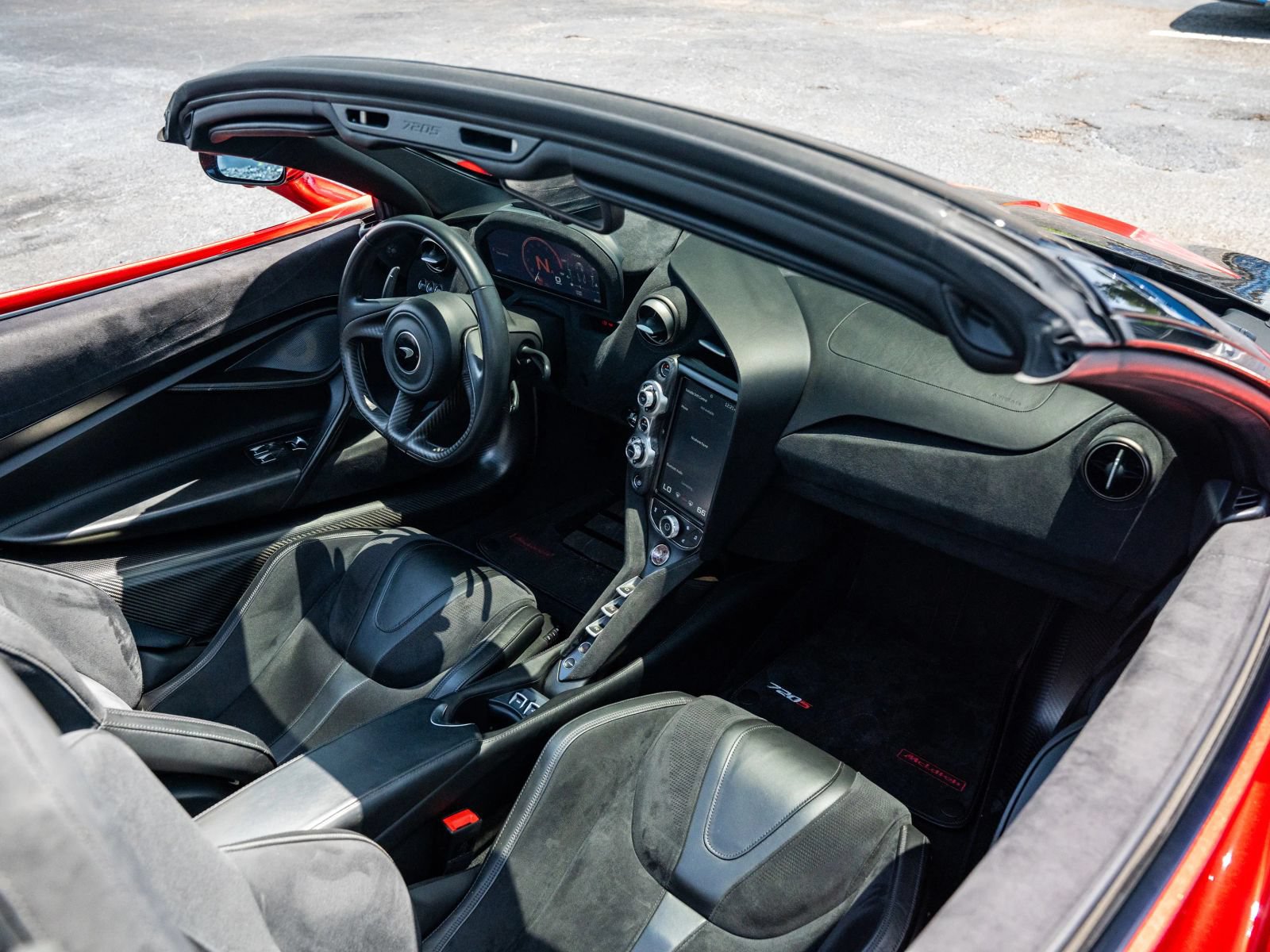 Used 2020 McLaren 720S Spider RWD image 43