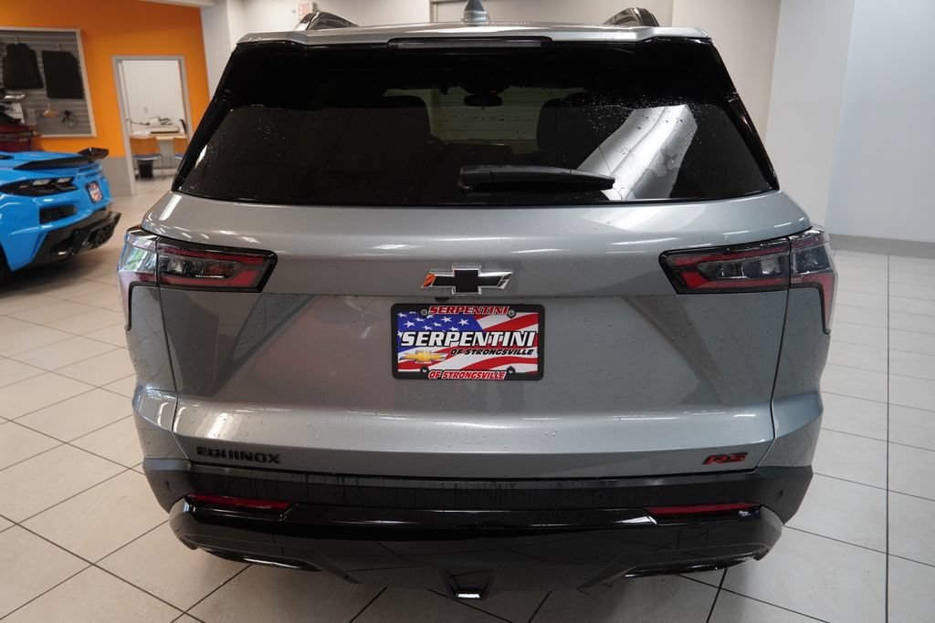 New 2027 Chevrolet Equinox RS w/ LPO, Floor Liner Package FWD image 9
