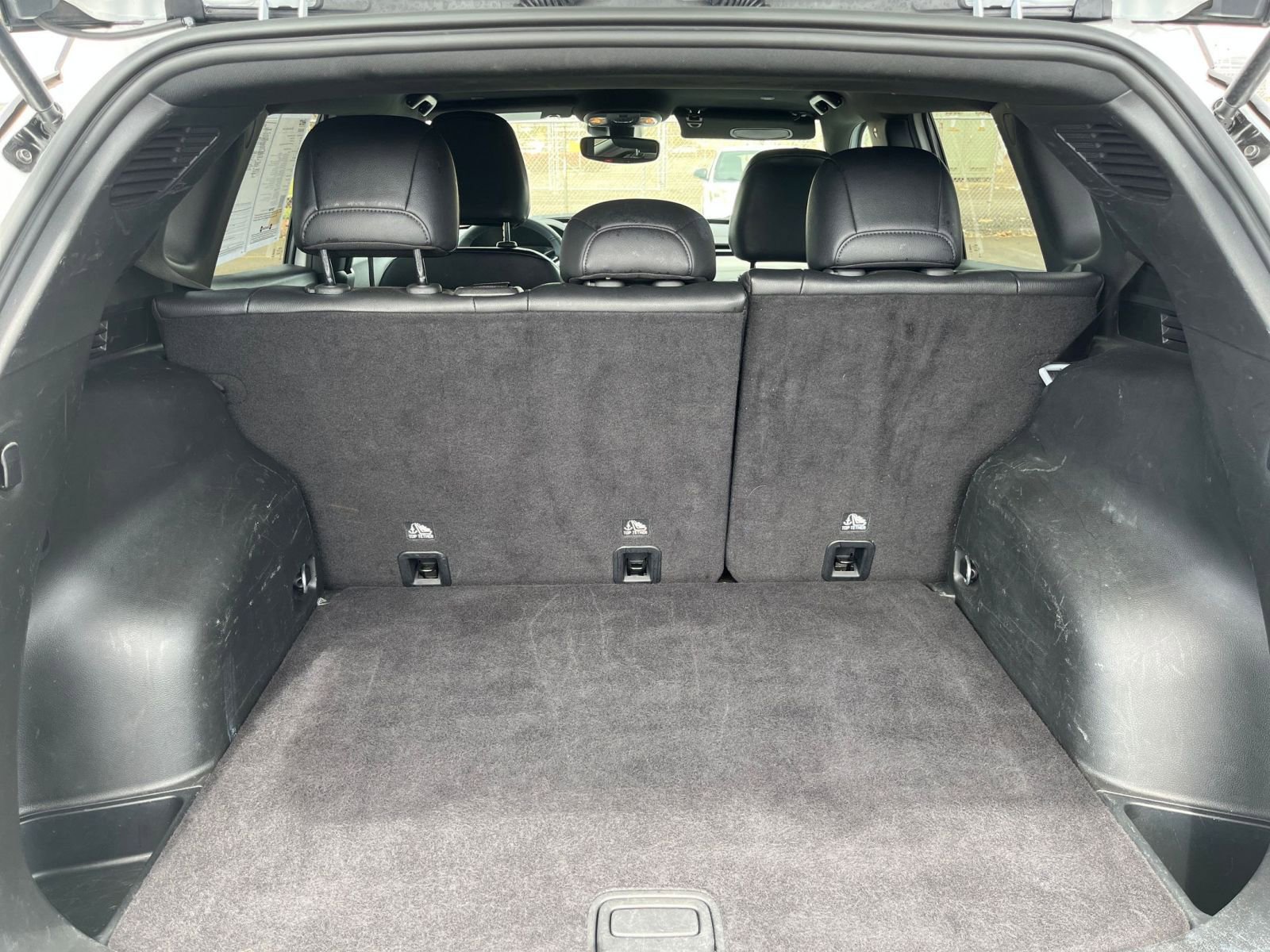 Used 2025 Jeep Compass Limited image 32