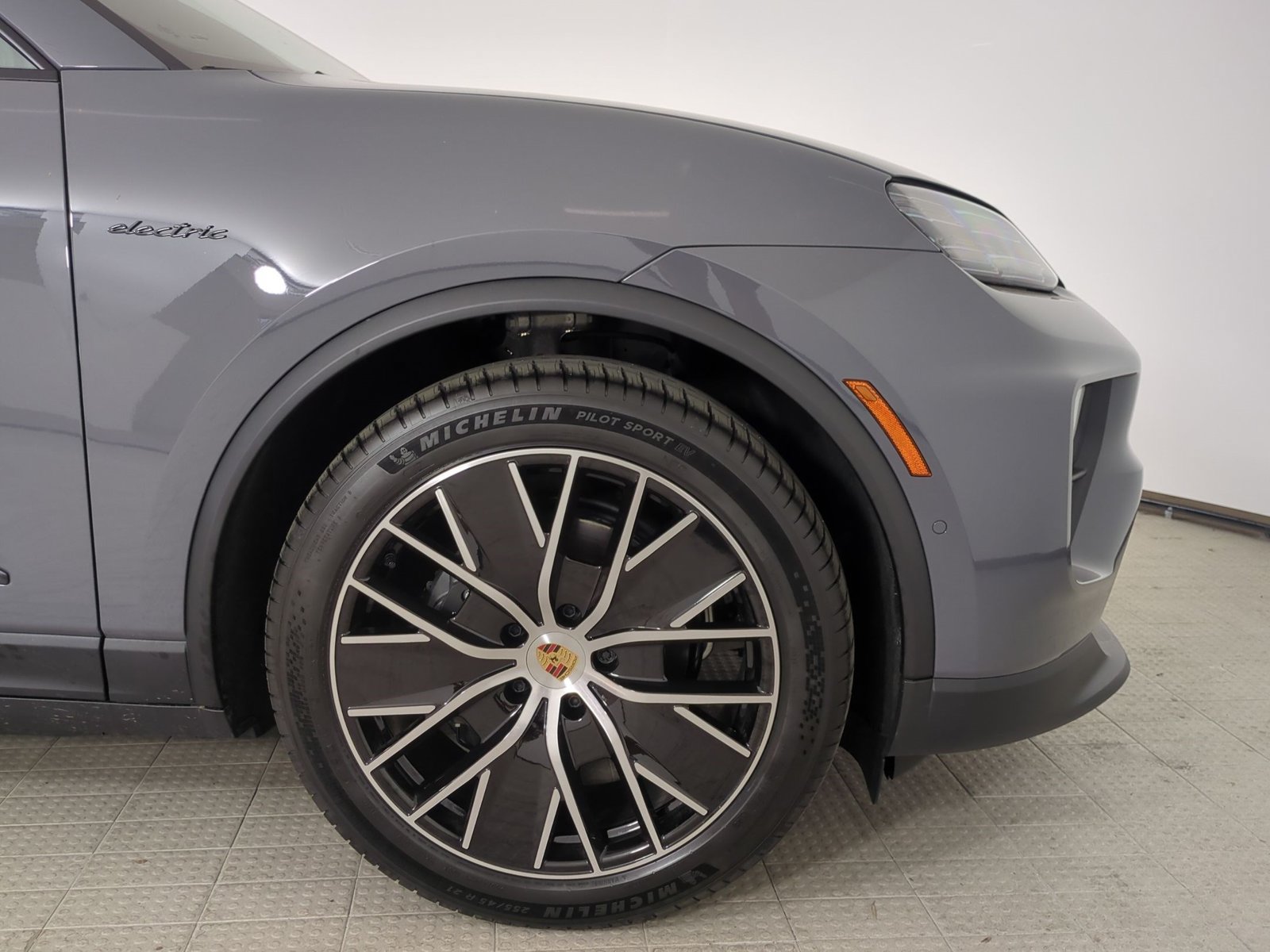 New 2026 Porsche Macan Electric RWD image 12