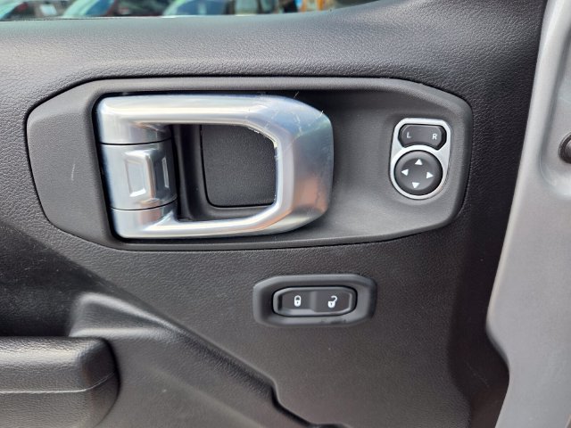 Used 2023 Jeep Wrangler Sport AWD/4WD image 22