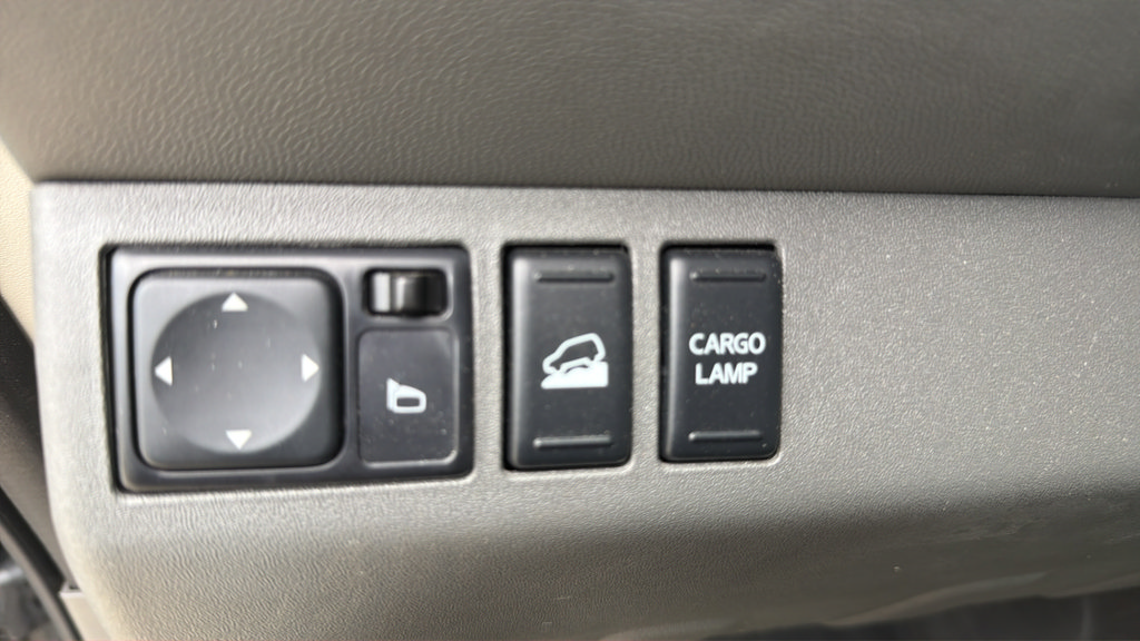 Used 2020 Nissan Frontier SV w/ Midnight Edition Floor Mats AWD/4WD image 18