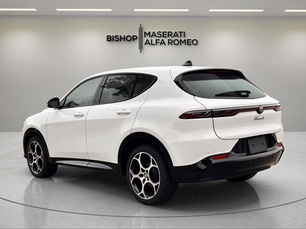 Used 2025 Alfa Romeo Tonale w/ Premium Package AWD/4WD image 4