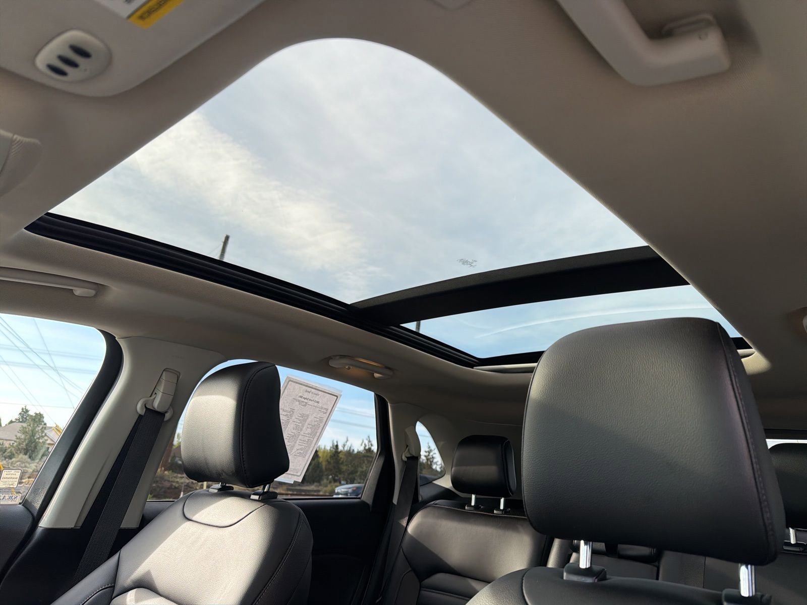Used 2022 Ford Edge SEL w/ Convenience Package image 17