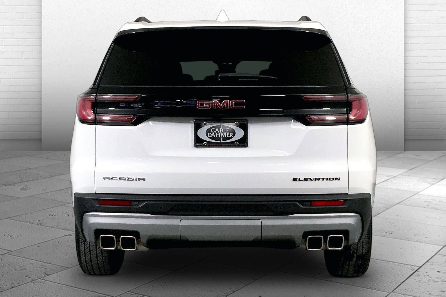 Used 2025 GMC Acadia Elevation image 3