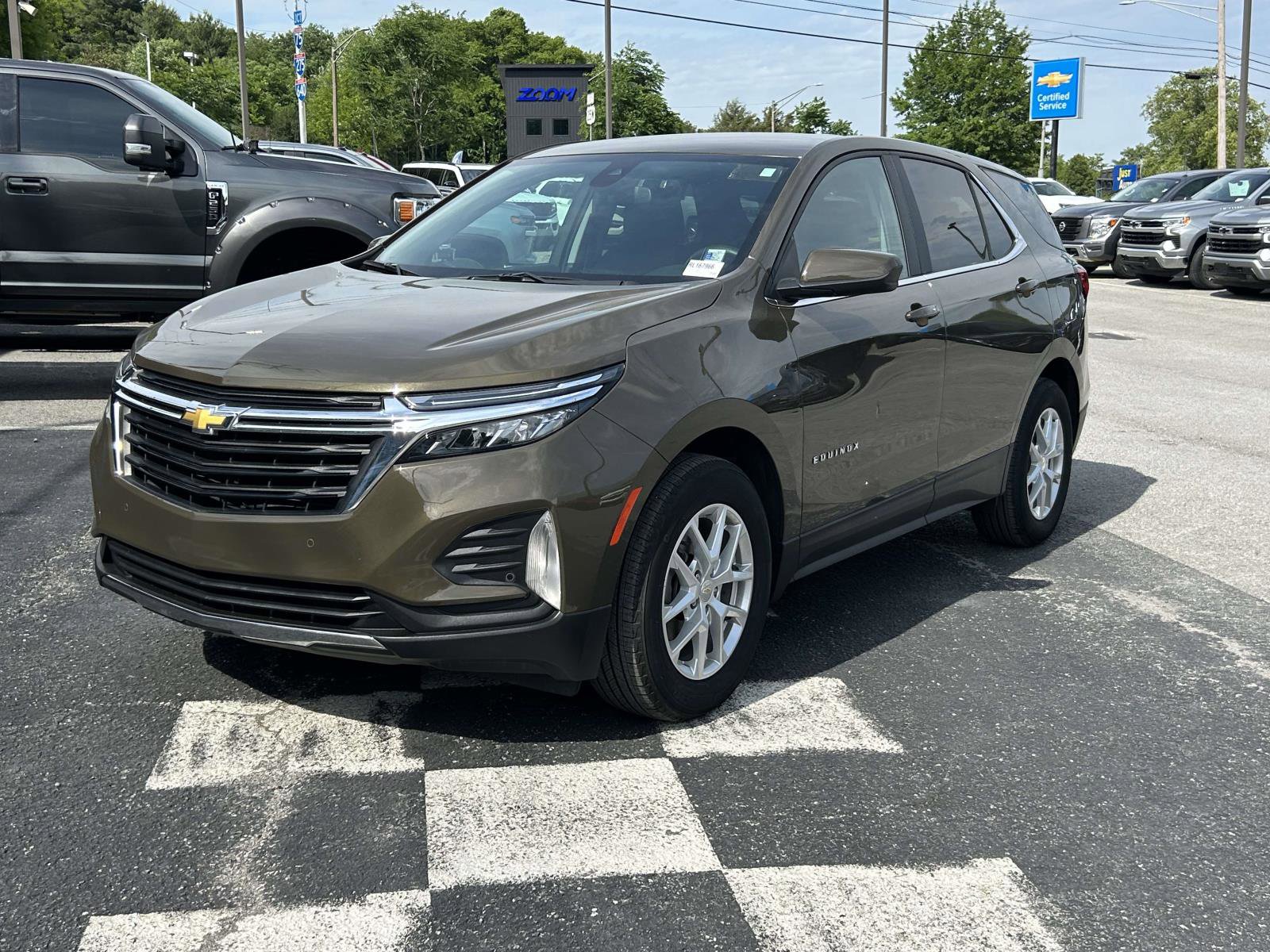 Used 2024 Chevrolet Equinox LT FWD image 7