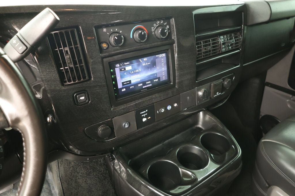 Used 2018 GMC Savana 2500 Extended w/ Enhanced Convenience Package RWD image 15