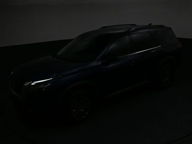 Used 2025 Nissan Pathfinder SV FWD image 29