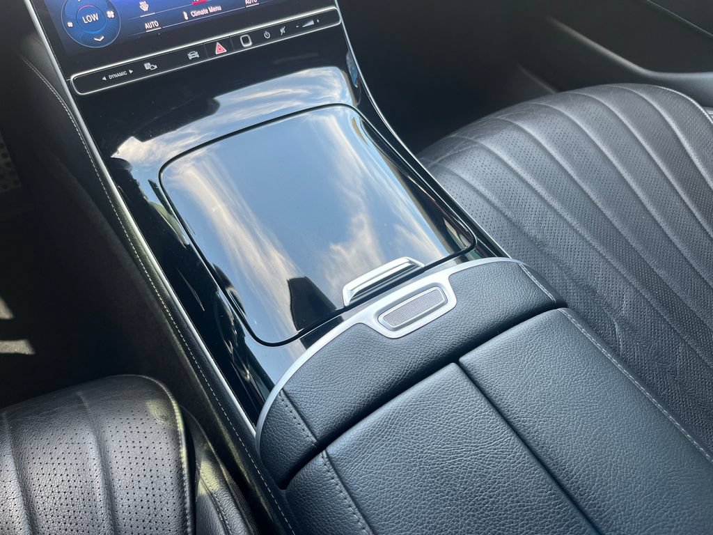 Used 2022 Mercedes-Benz S 500 4MATIC w/ AMG Line Package image 26