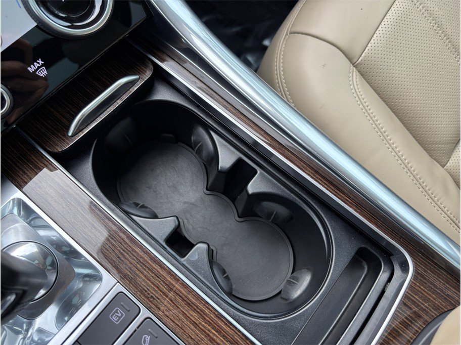 Used 2020 Land Rover Range Rover Sport HSE image 40