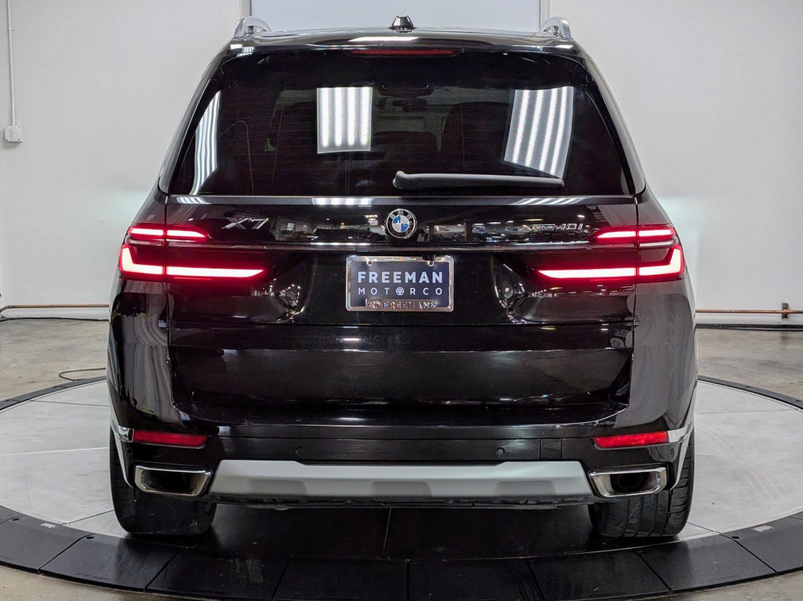 Used 2023 BMW X7 xDrive40i w/ Premium Package image 8