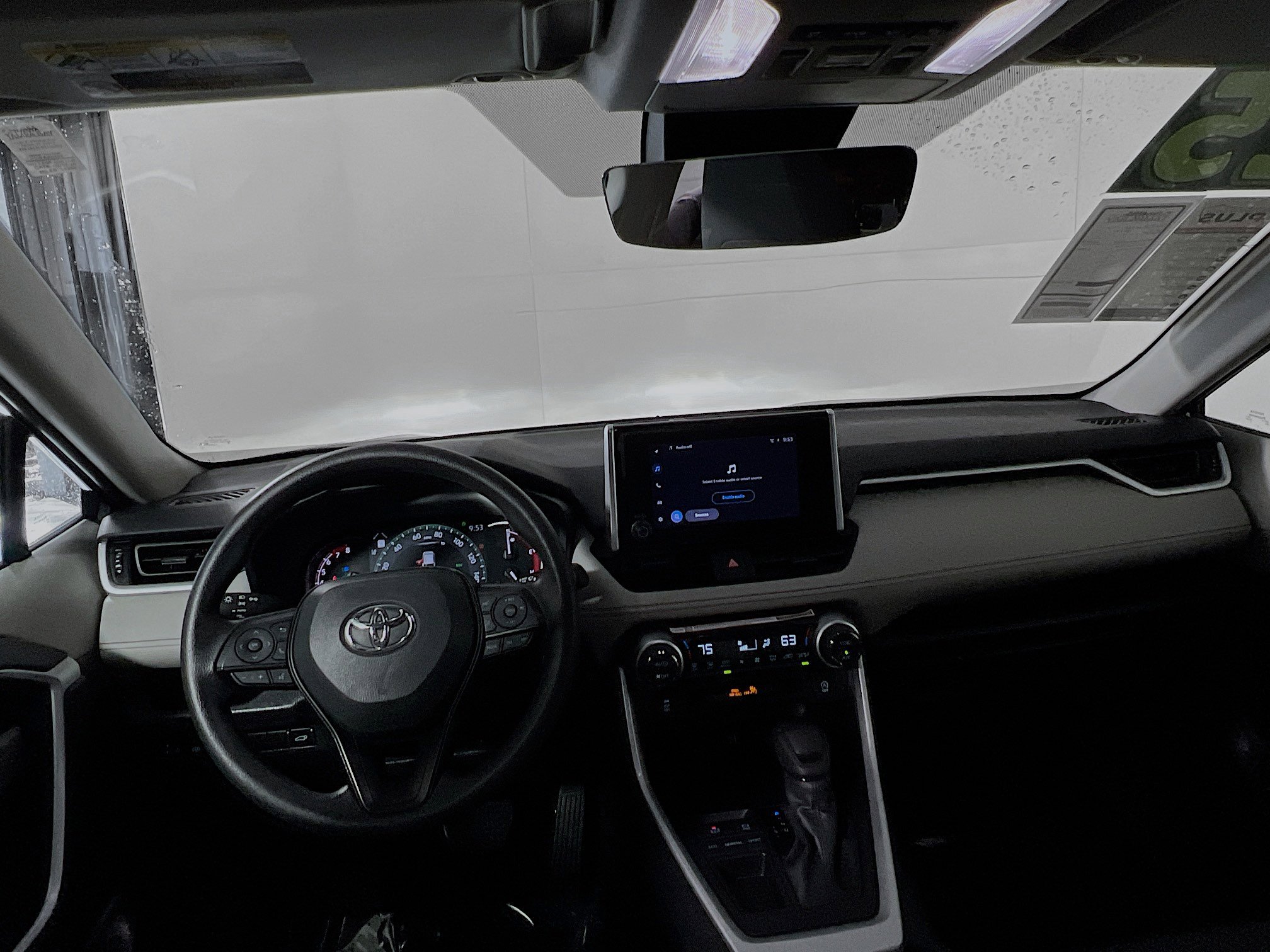 Used 2025 Toyota RAV4 XLE image 30