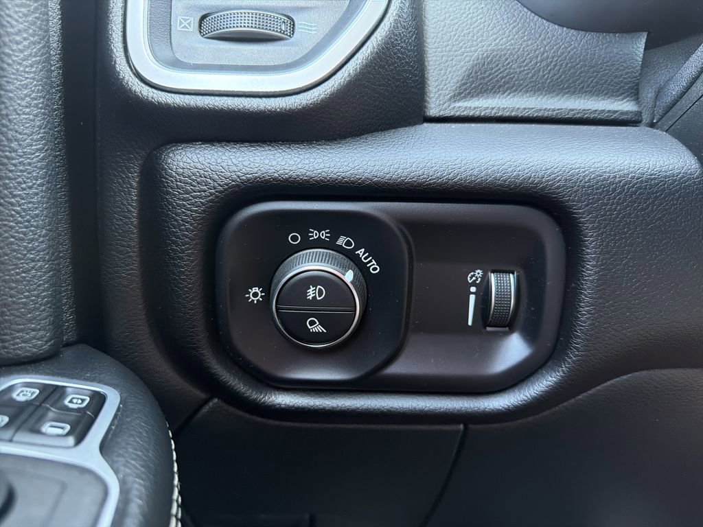 Used 2024 RAM 2500 Big Horn image 30