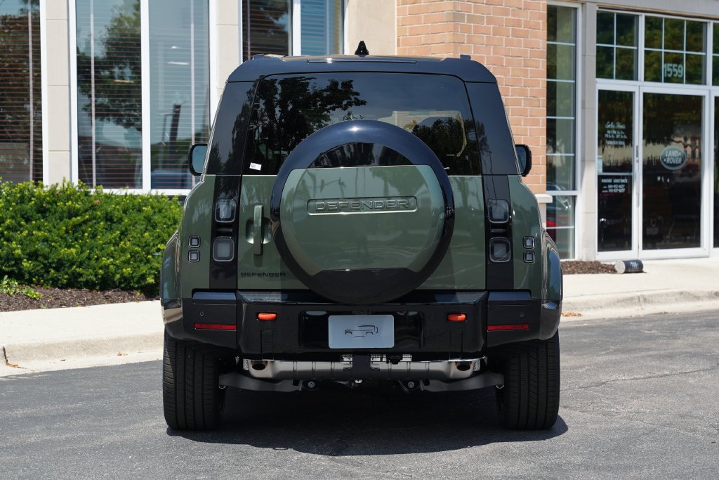 New 2026 Land Rover Defender 110 X AWD/4WD image 5