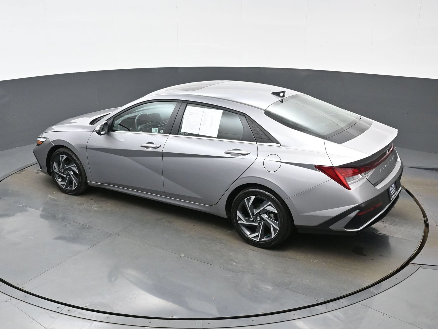 Used 2025 Hyundai Elantra Limited FWD image 35