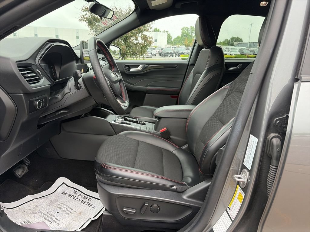 Used 2025 Ford Escape ST-Line FWD image 47
