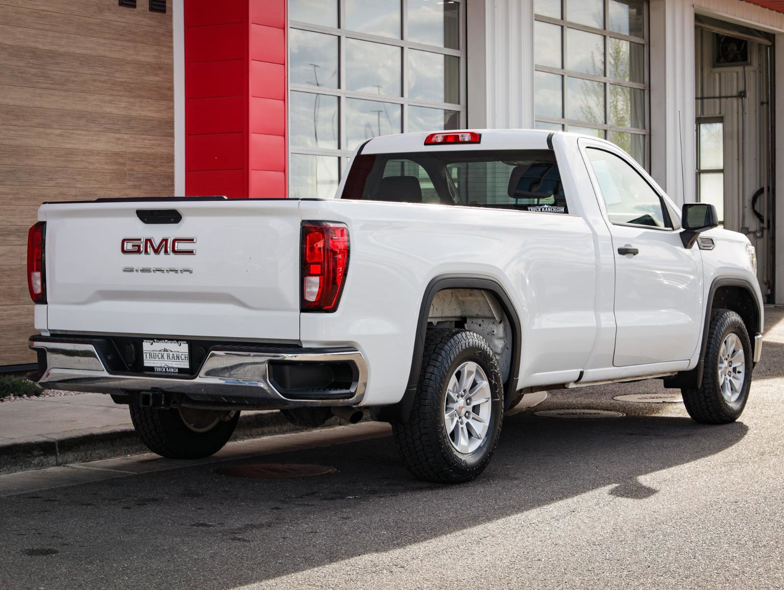 Used 2021 GMC Sierra 1500 4x4 Regular Cab w/ Sierra Value Package image 3