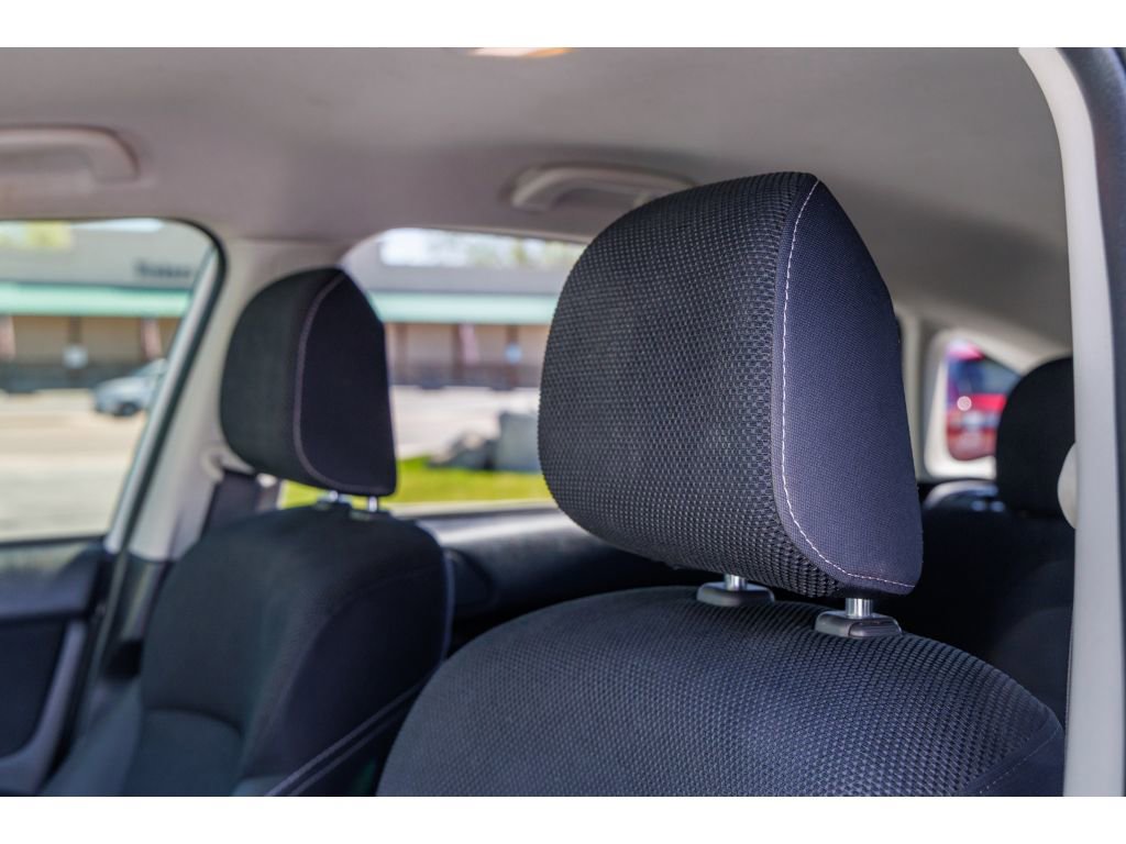 Used 2015 Subaru Crosstrek 2.0i Premium AWD/4WD image 16