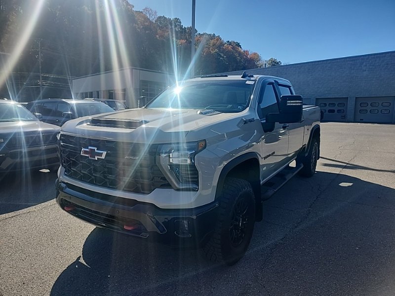 Used 2026 Chevrolet Silverado 2500 ZR2 w/ LPO, Dark Essentials Package AWD/4WD image 3