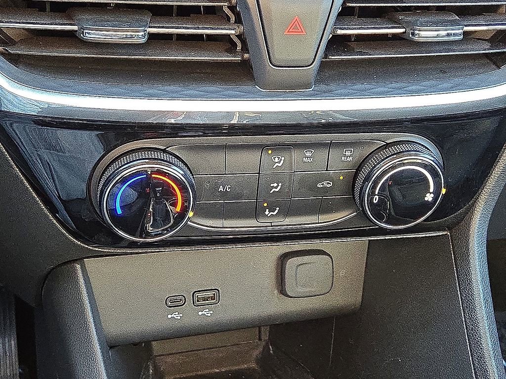 Used 2024 Buick Encore GX Sport Touring image 26