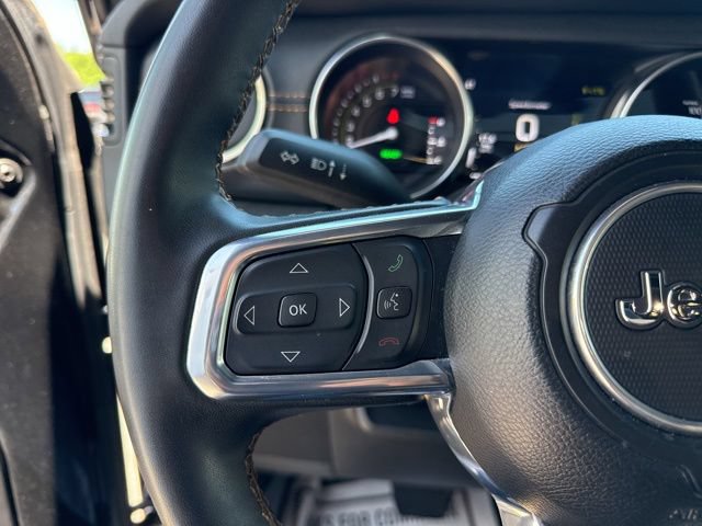 Used 2023 Jeep Wrangler Unlimited Sahara AWD/4WD image 16