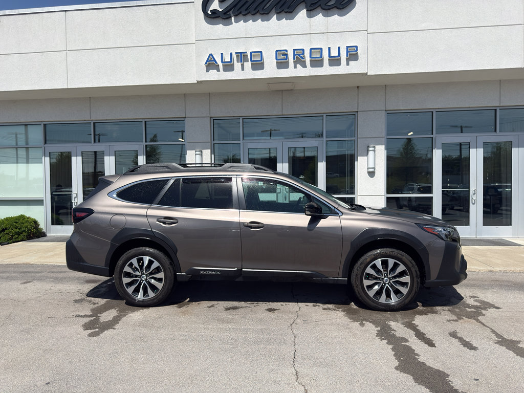 Used 2024 Subaru Outback Limited AWD/4WD image 2