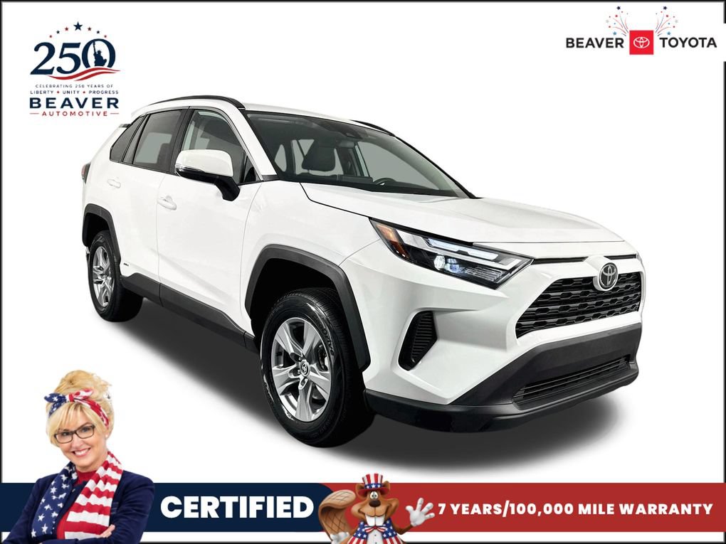 Used 2025 Toyota RAV4 XLE AWD/4WD image 1
