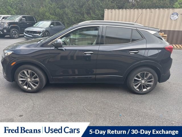 Used 2021 Buick Encore GX Essence w/ Advanced Technology Package image 1