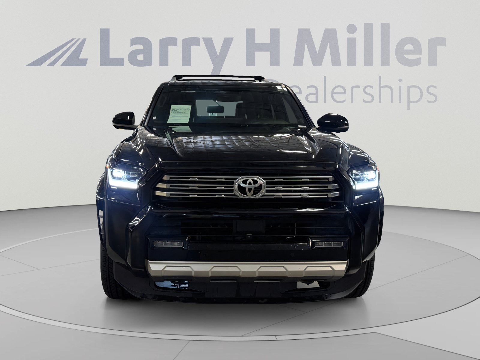 Certified 2026 Toyota 4Runner Limited w/ Tow Technology Package AWD/4WD image 8