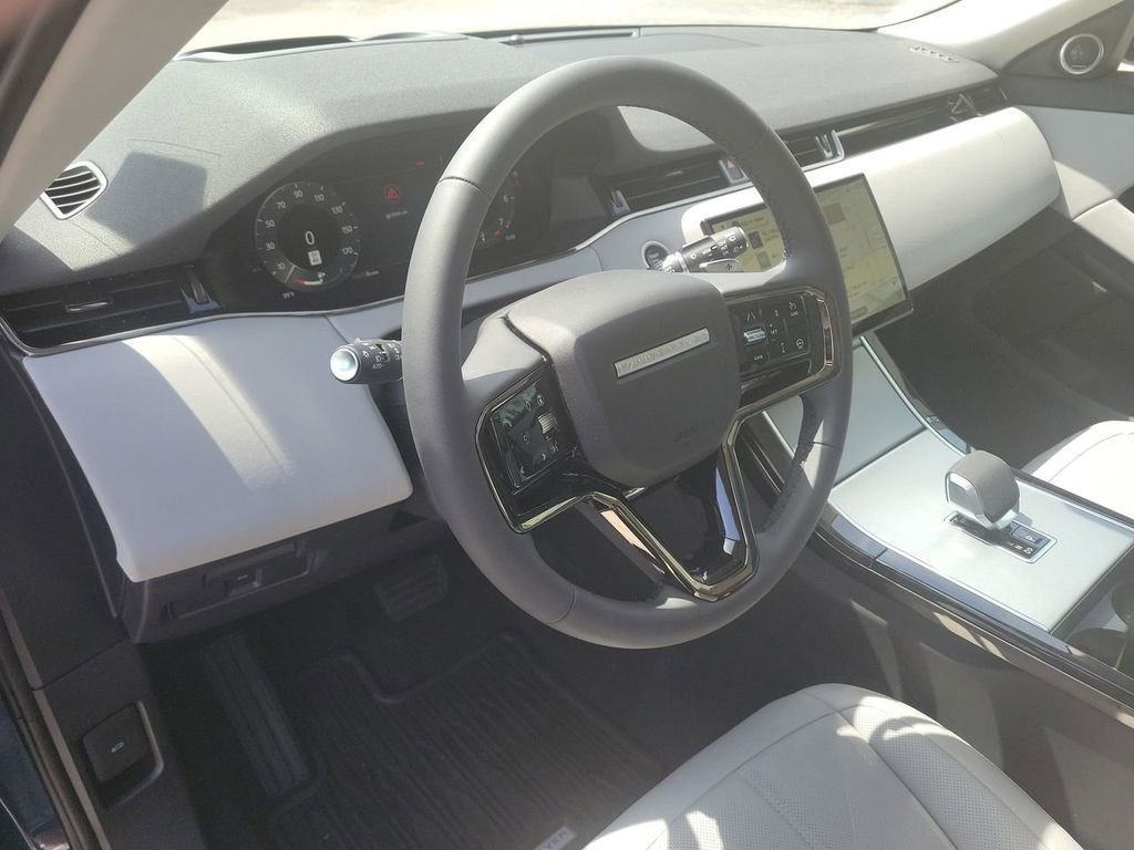 Certified 2025 Land Rover Range Rover Evoque S AWD/4WD image 2