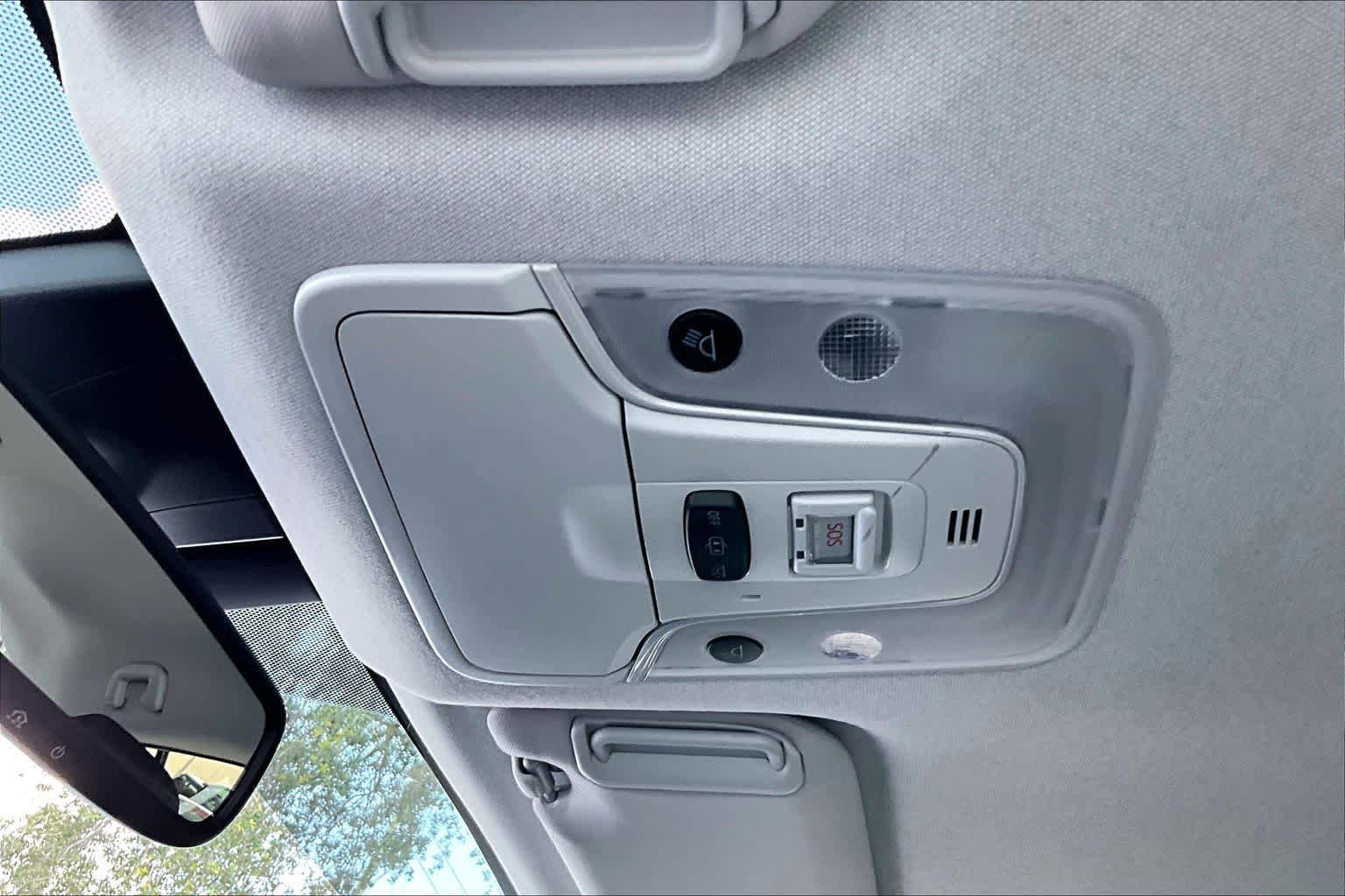 Used 2019 Toyota Prius Limited FWD image 32