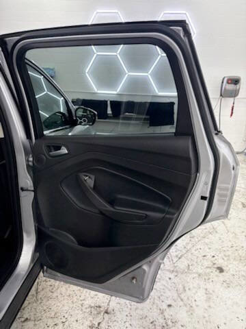 Used 2018 Ford Escape Titanium image 21