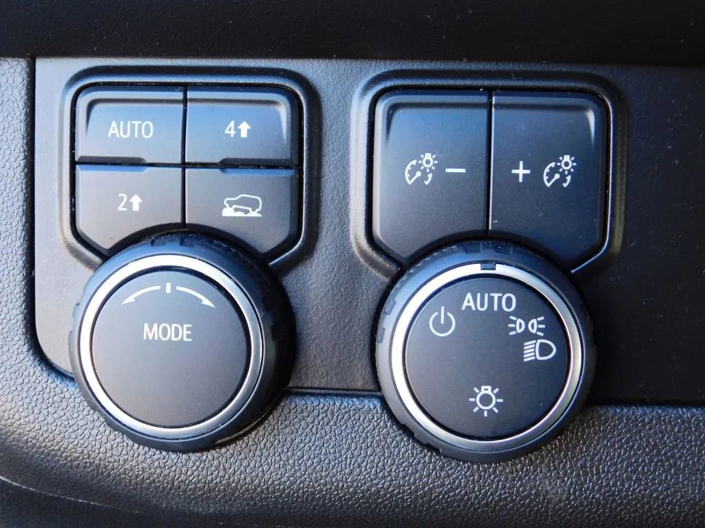 Used 2021 Chevrolet Tahoe RST image 28